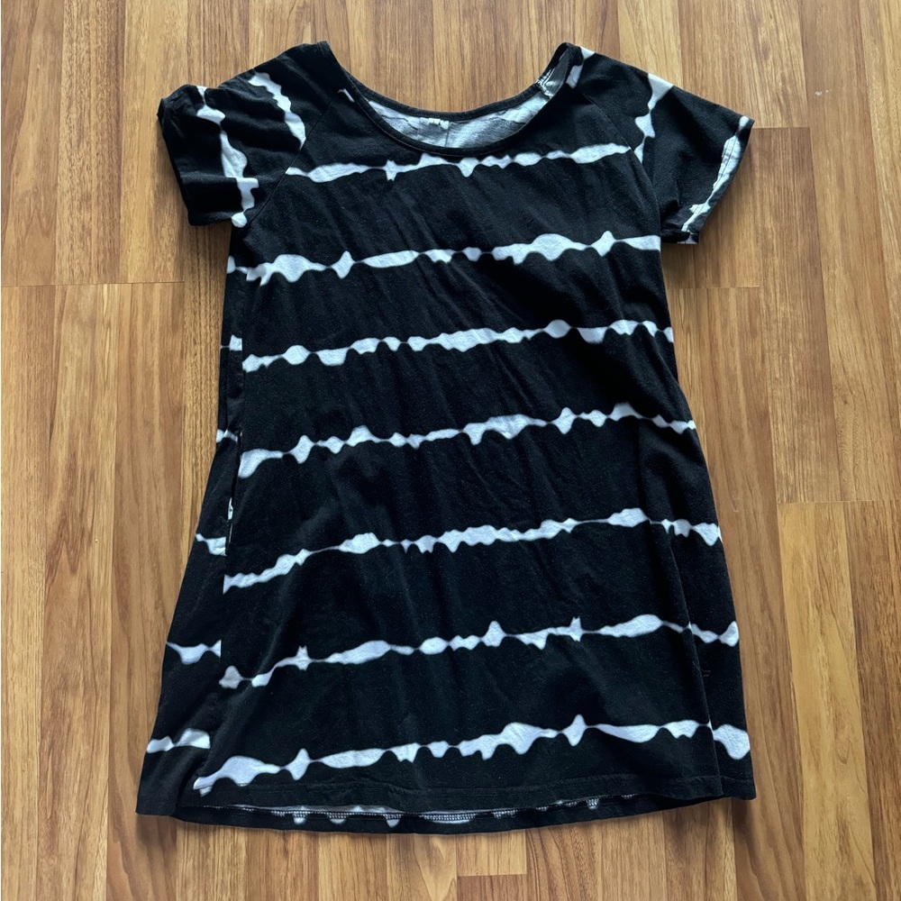 Summer dress great for dinners out or a beach day